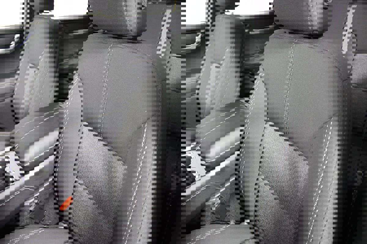 Used 2025 GMC Acadia Elevation image 11