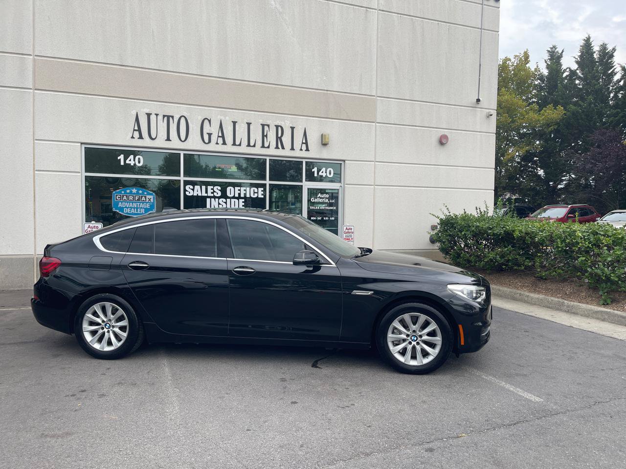 Used 2014 BMW 550i Gran Turismo RWD image 2