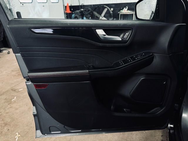 Used 2024 Ford Escape ST-Line image 14