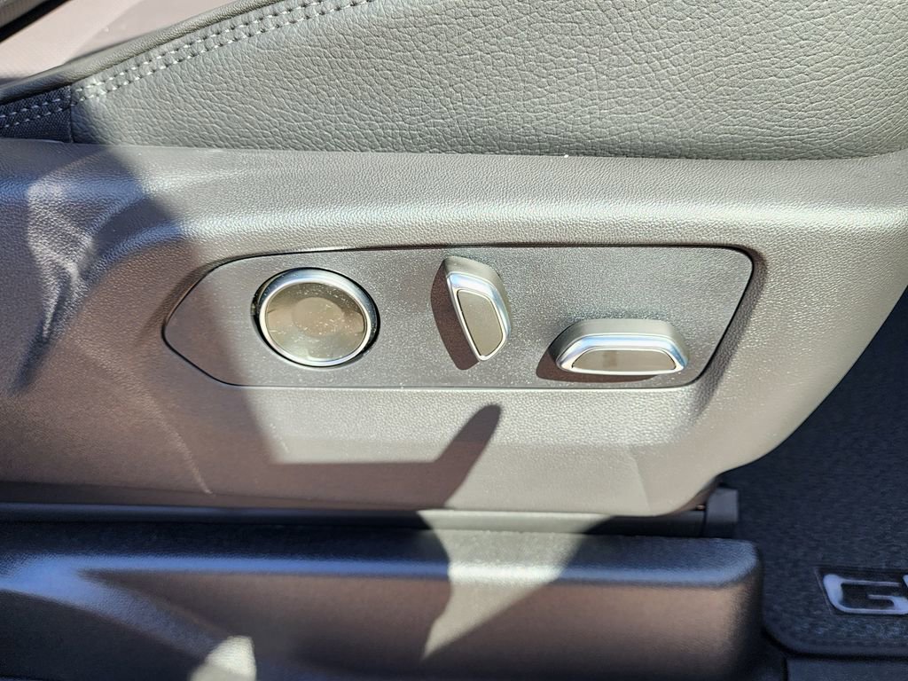 New 2026 GMC Yukon Denali image 48