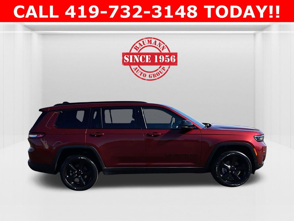 Used 2023 Jeep Grand Cherokee L Laredo AWD/4WD image 7