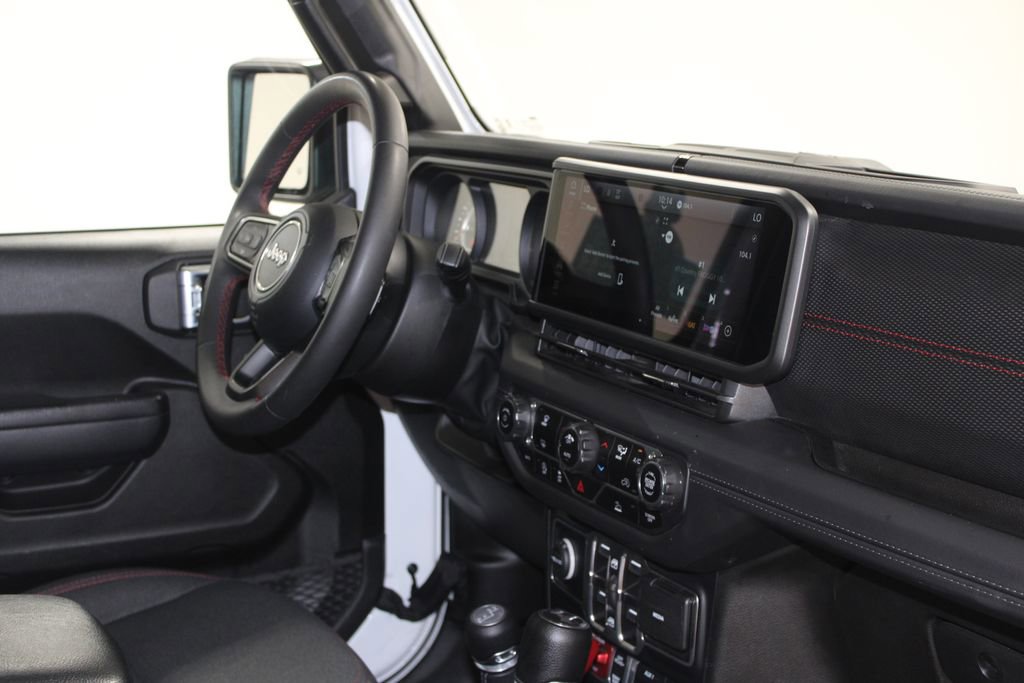 Used 2024 Jeep Wrangler Unlimited Rubicon image 31
