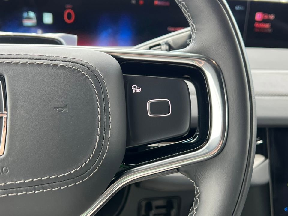 New 2026 Lincoln Navigator L Reserve AWD/4WD image 21