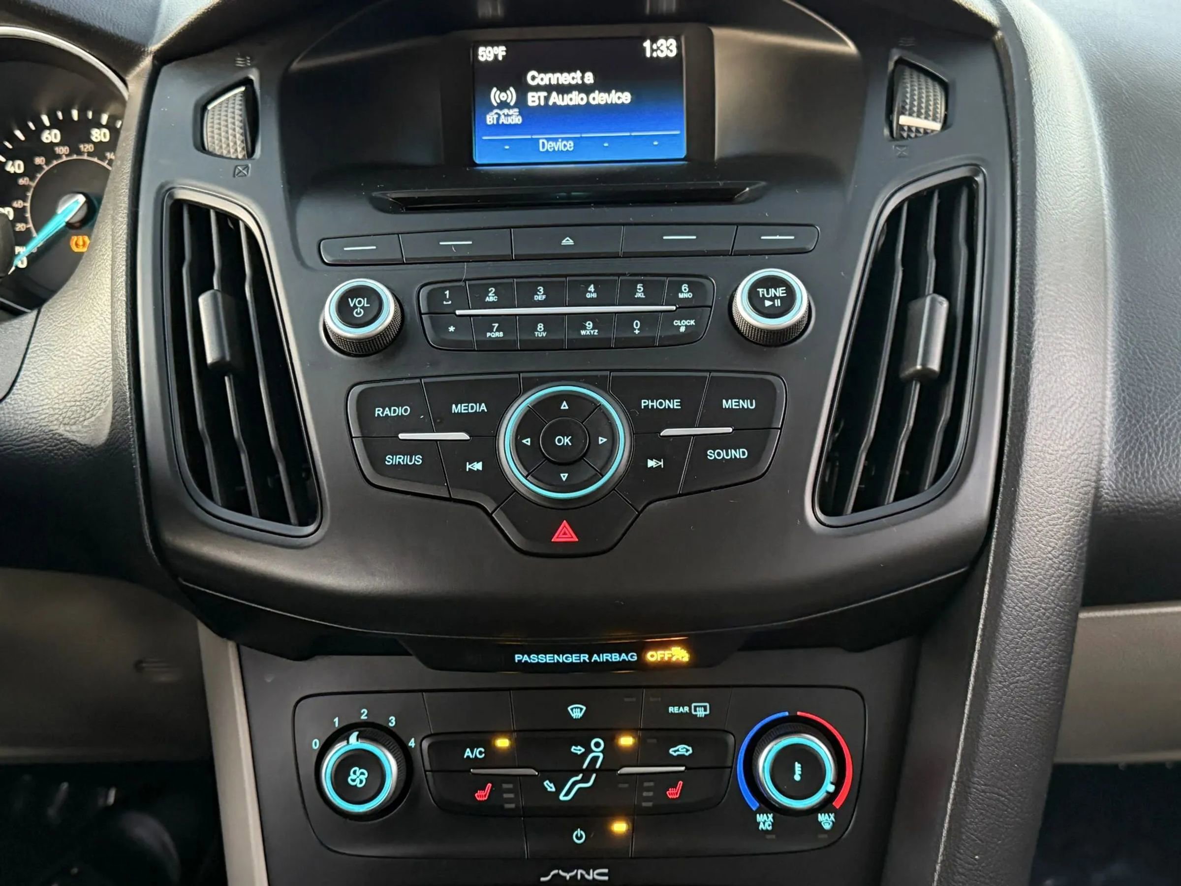 Used 2017 Ford Focus SE w/ Cold Weather Package image 23