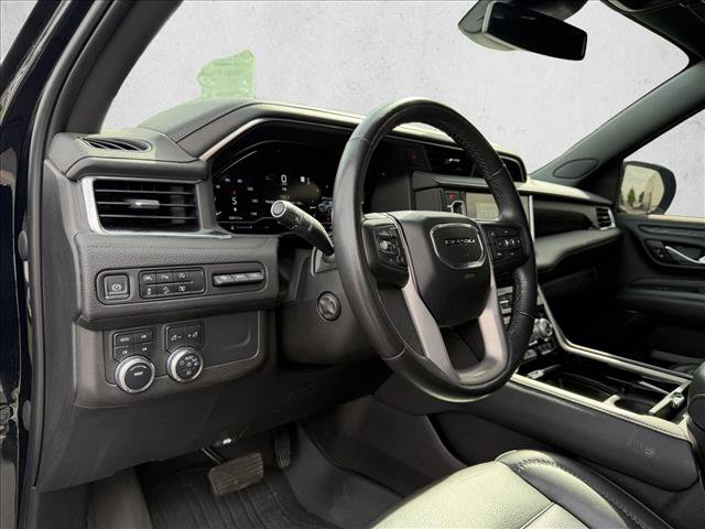 Used 2023 GMC Yukon Denali AWD/4WD image 10