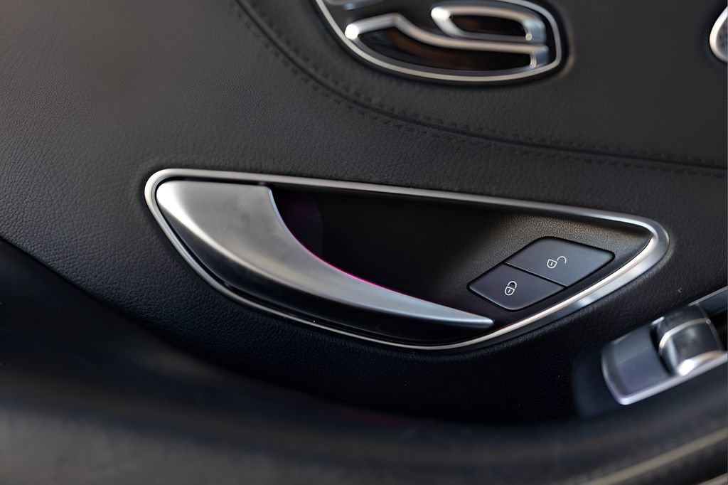 Used 2019 Mercedes-Benz S 560 4MATIC Coupe image 39