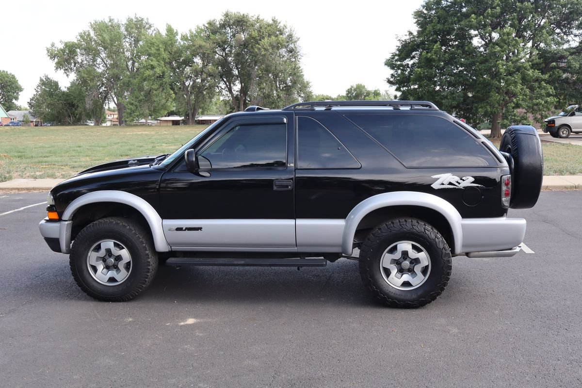 Used 2002 Chevrolet Blazer LS w/ Preferred Equipment Group AWD/4WD image 9