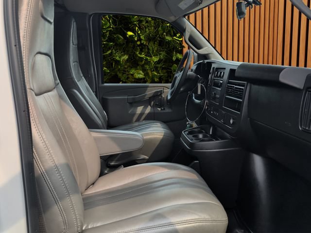 Used 2021 Chevrolet Express 2500 RWD image 17