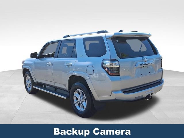 Used 2022 Toyota 4Runner SR5 AWD/4WD image 5