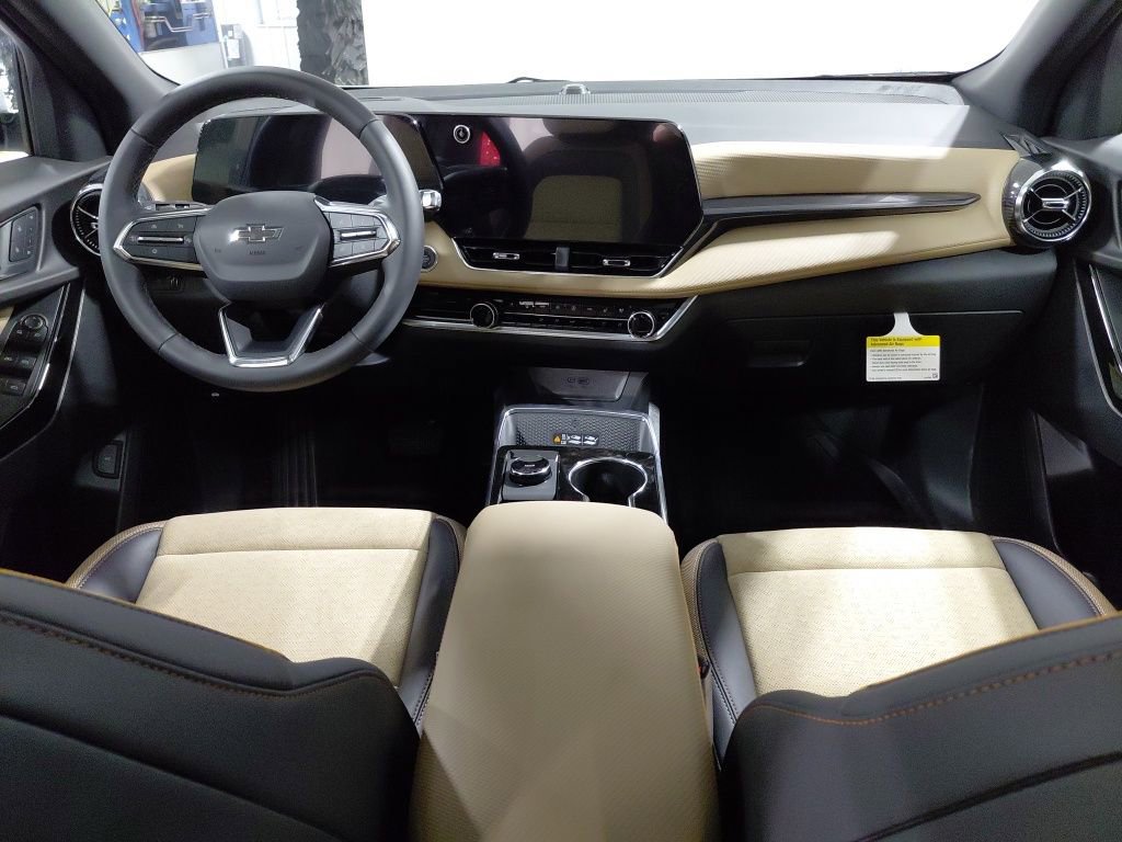New 2026 Chevrolet Equinox ACTIV w/ Convenience Package III image 3