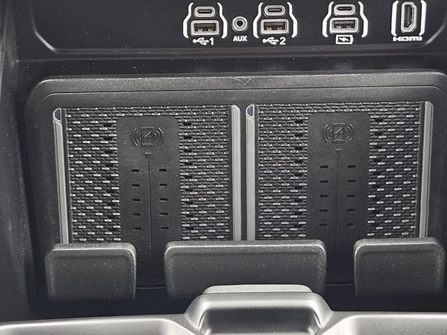 Used 2025 RAM 3500 Limited AWD/4WD image 35
