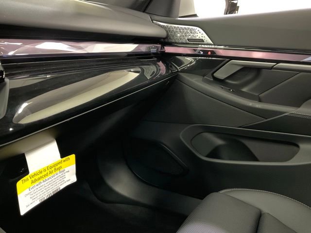 Used 2024 BMW i5 eDrive40i w/ M Sport Package RWD image 19