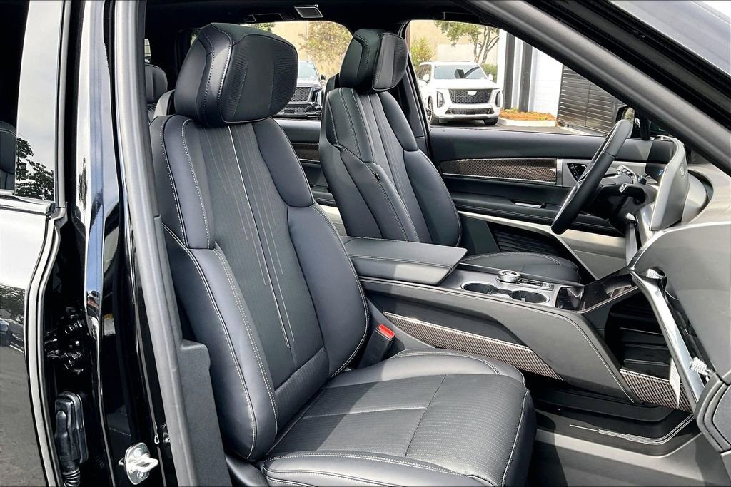 New 2026 Cadillac Vistiq Sport image 36
