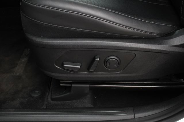 Used 2023 Kia Sorento SX image 3