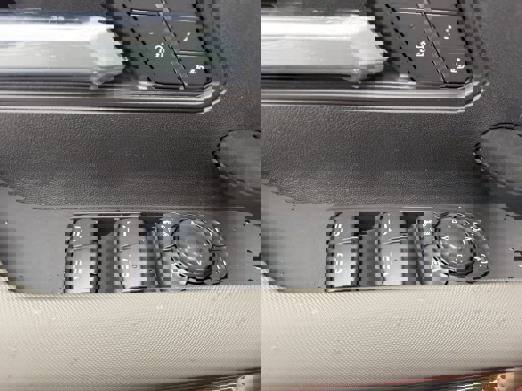 New 2025 GMC Hummer EV 2X w/ LPO, Dark Essentials Package image 19