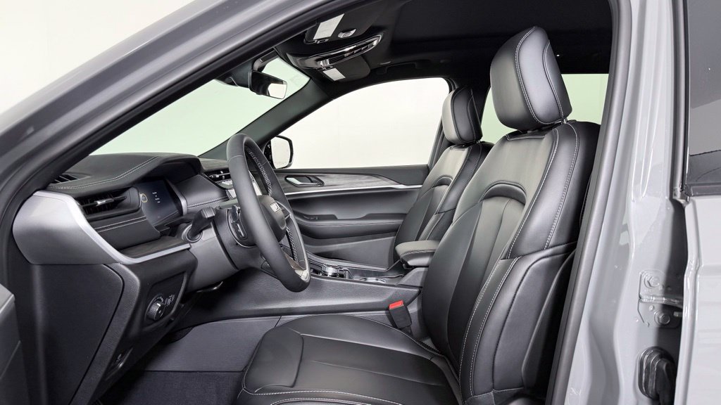 New 2027 Jeep Grand Cherokee L Limited AWD/4WD image 14