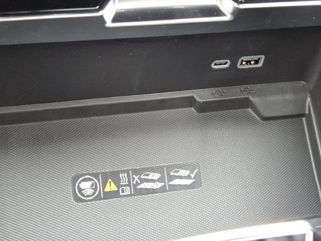 New 2026 GMC Yukon Denali w/ Advanced Technology Package AWD/4WD image 9