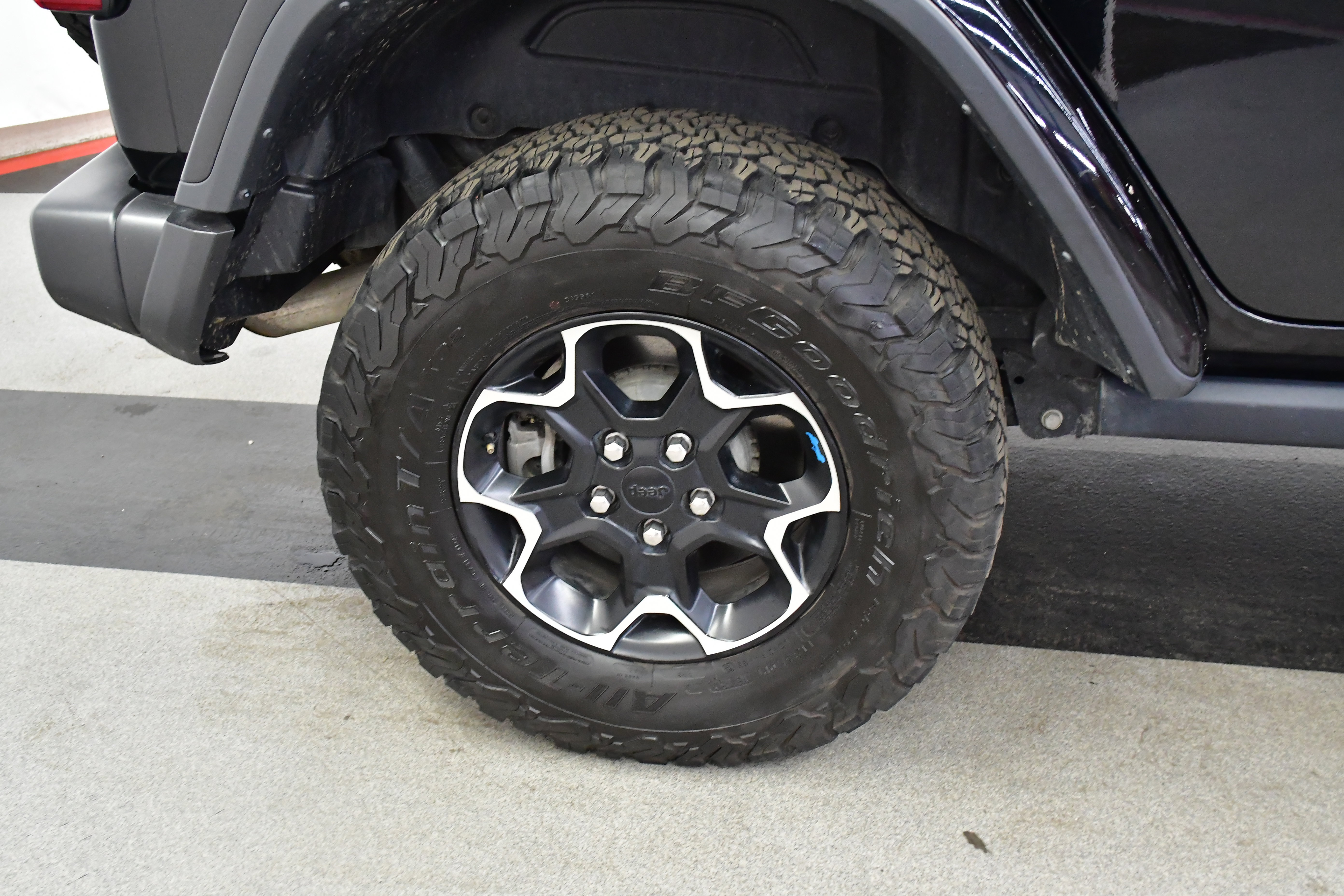 Used 2023 Jeep Wrangler Unlimited Rubicon 4xe w/ Cold Weather Group AWD/4WD image 39