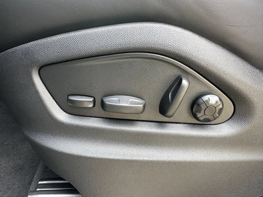 New 2026 Porsche Cayenne Coupe AWD/4WD image 23