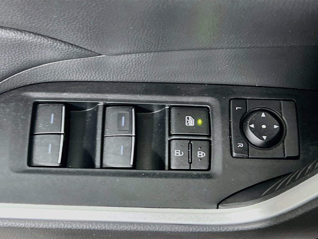 Used 2024 Toyota RAV4 XLE FWD image 16
