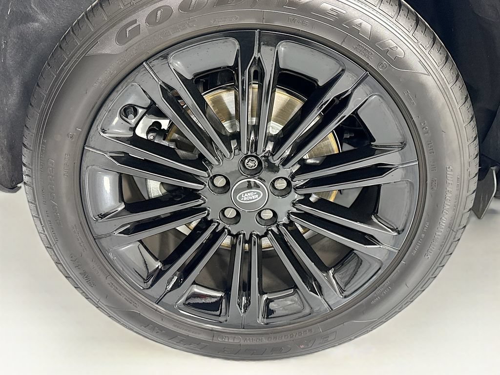 Certified 2025 Land Rover Range Rover Evoque S AWD/4WD image 33