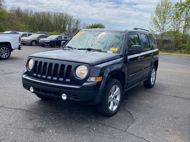 Used 2014 Jeep Patriot Latitude AWD/4WD image 1