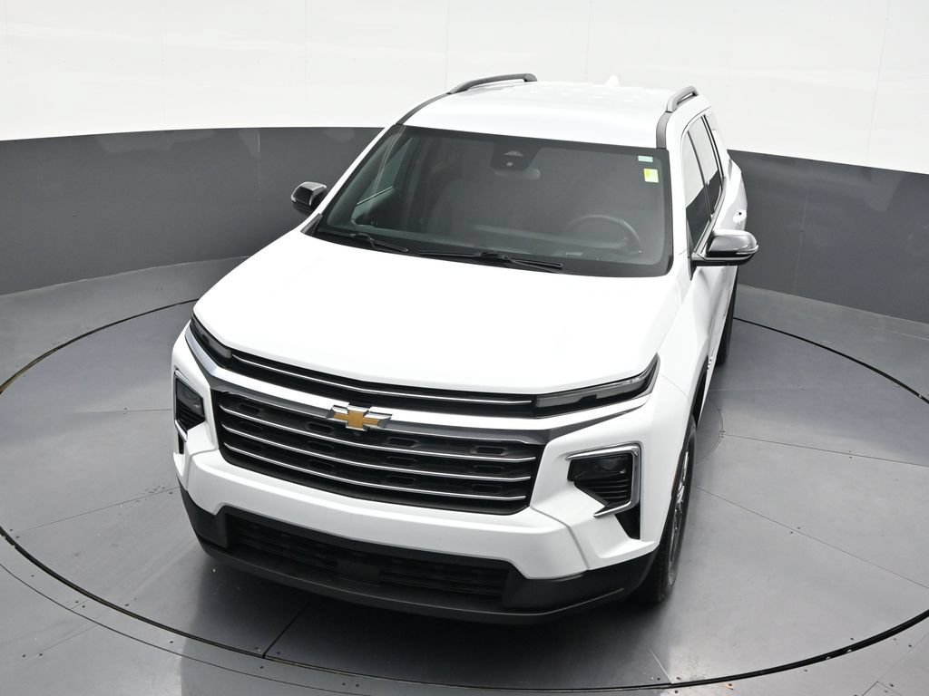 Used 2025 Chevrolet Traverse LT FWD image 24