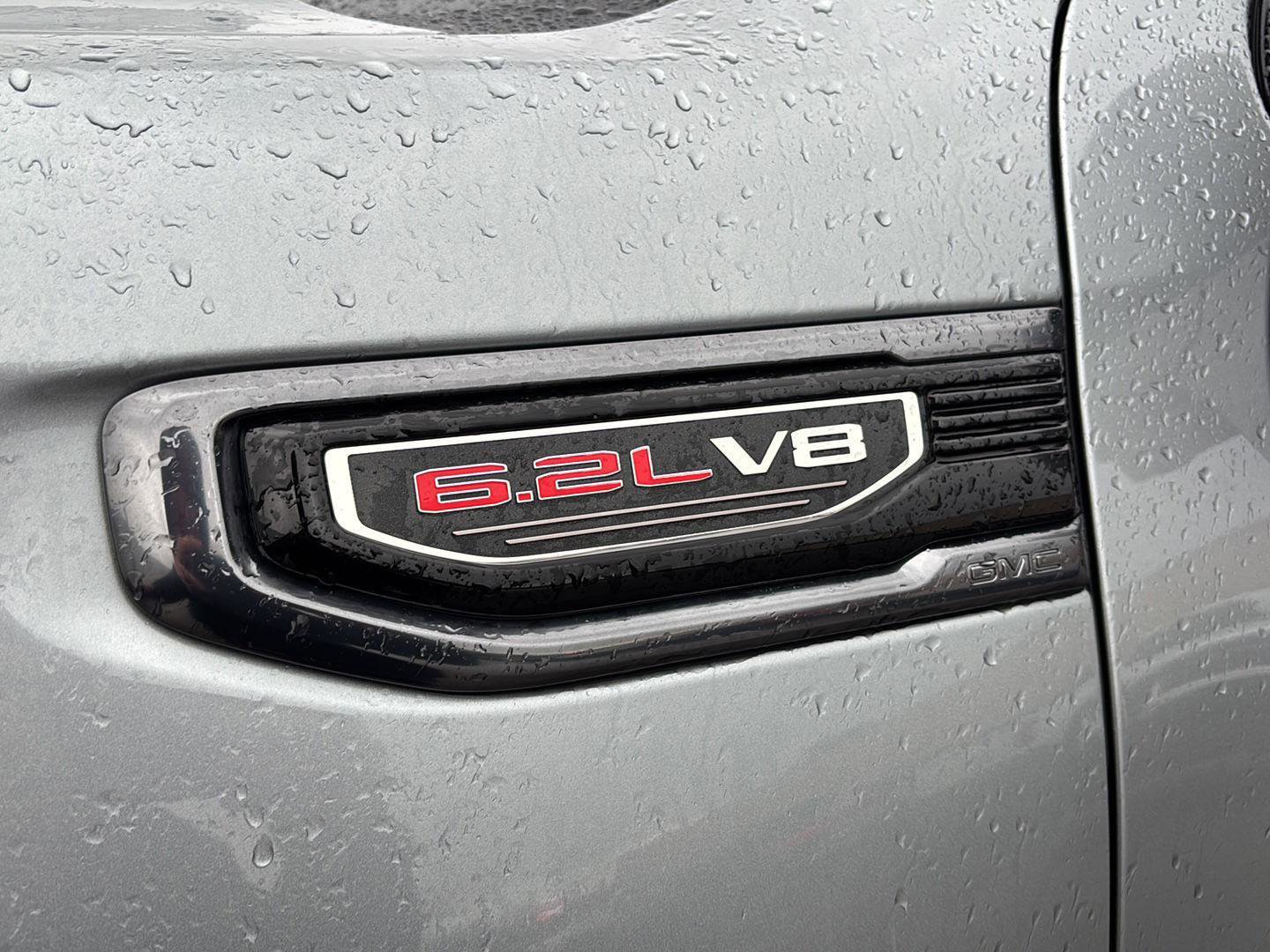 Used 2024 GMC Sierra 1500 AT4 w/ Technology Package image 11