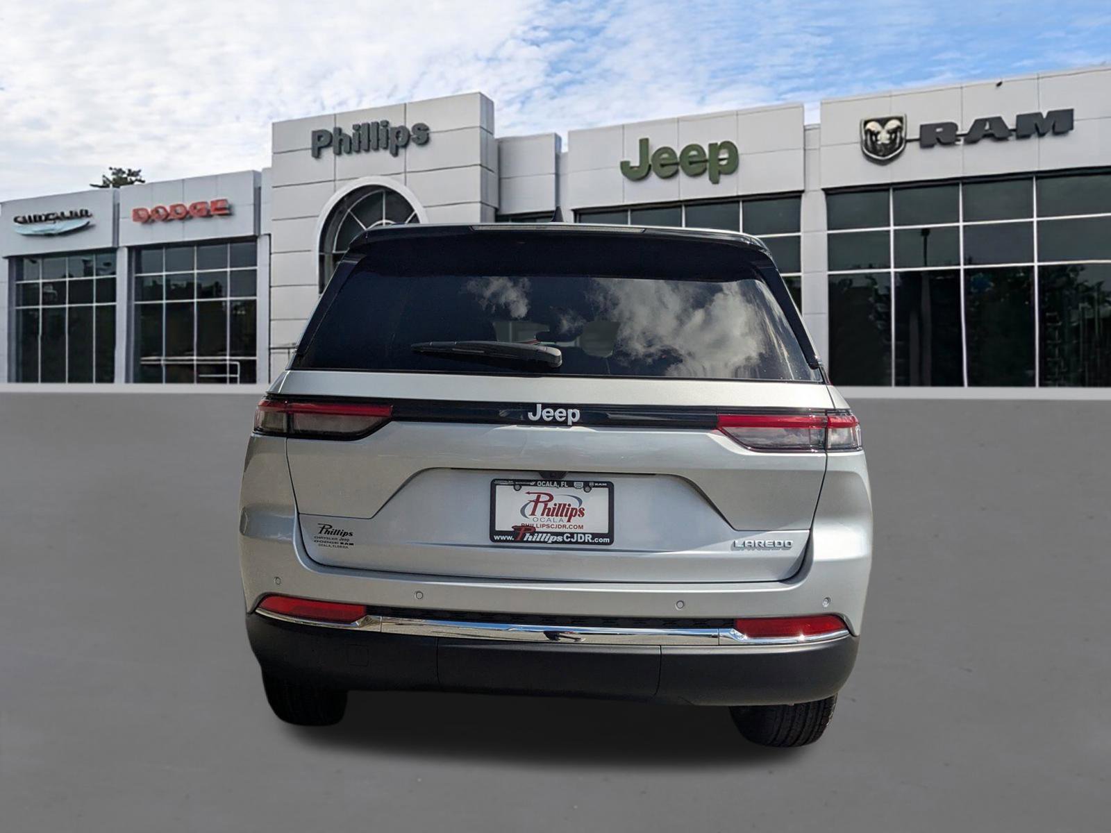 New 2026 Jeep Grand Cherokee 2WD image 4