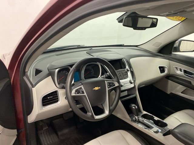 Used 2017 Chevrolet Equinox Premier w/ Enhanced Convenience Package AWD/4WD image 7