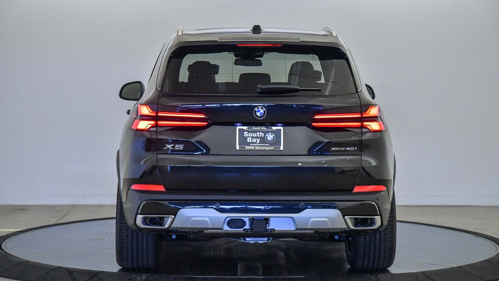 New 2026 BMW X5 xDrive40i w/ Premium Package image 3