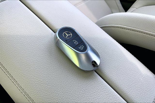 Certified 2026 Mercedes-Benz GLC 300 4MATIC image 38