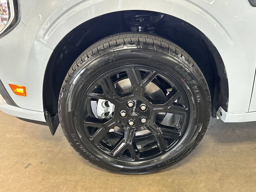 New 2026 Ford Maverick Lobo AWD/4WD image 30