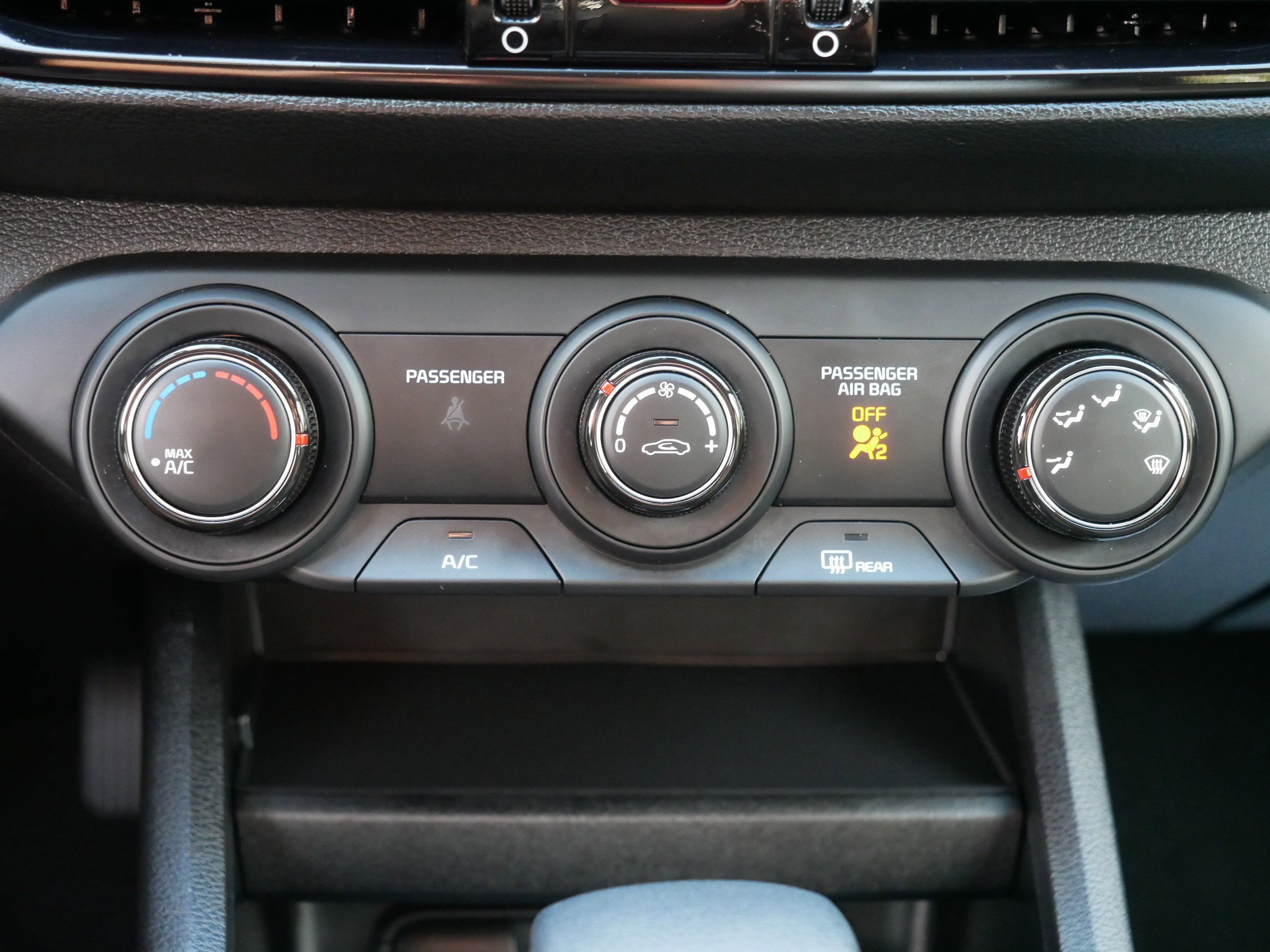 Certified 2024 Kia Forte LXS w/ LXS Technology Package image 23