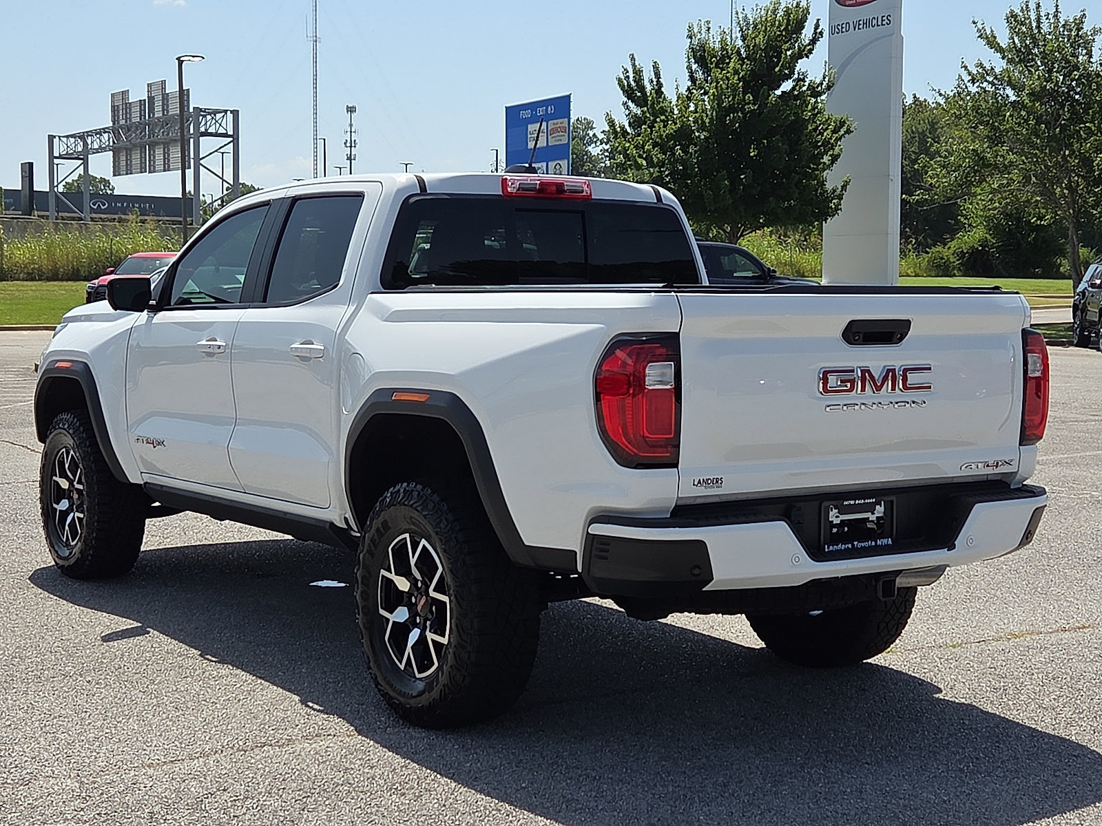 Used 2023 GMC Canyon AT4X AWD/4WD image 4