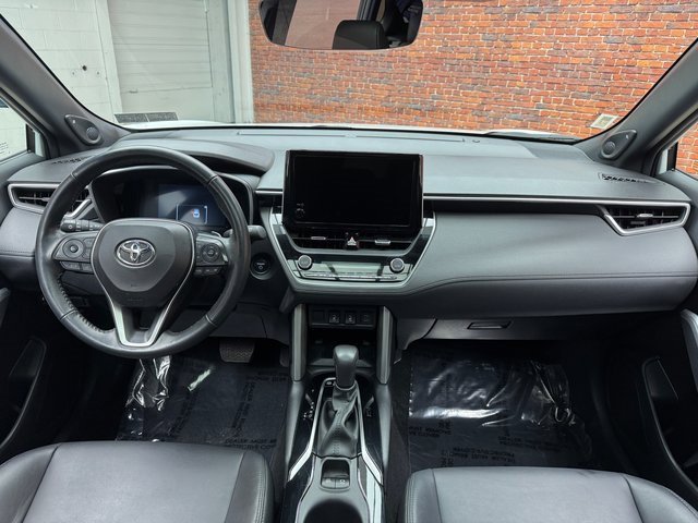 Used 2024 Toyota Corolla Cross XSE w/ Convenience Package image 12