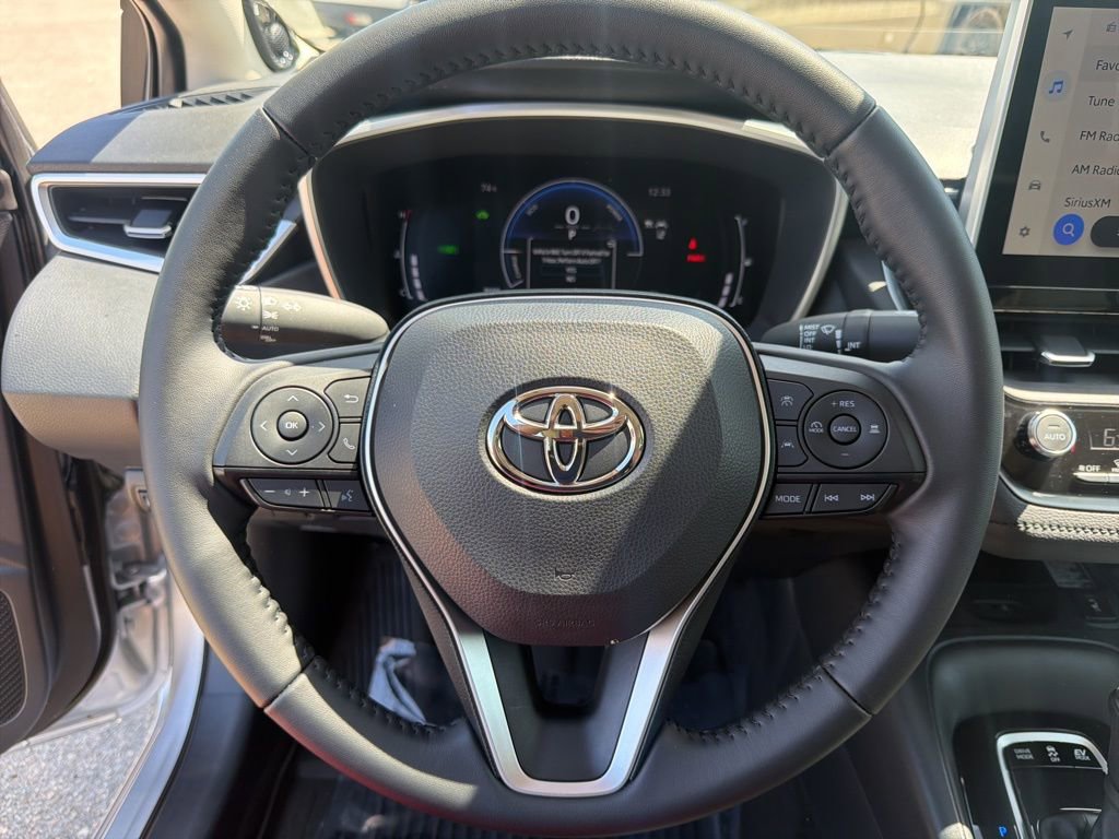 Used 2025 Toyota Corolla XLE image 16