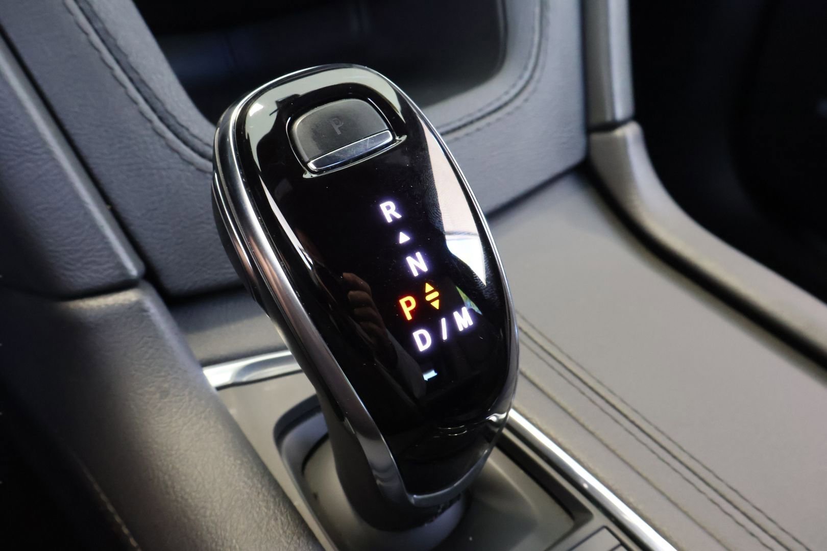 Certified 2025 Cadillac XT5 Premium Luxury image 26