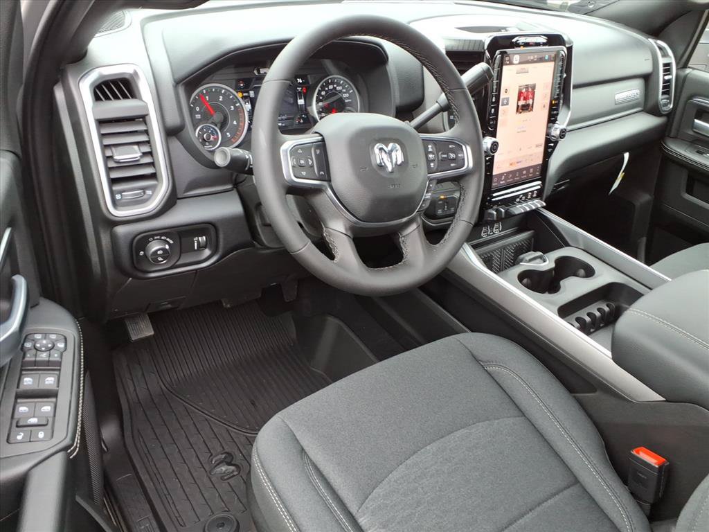 New 2026 RAM 2500 Big Horn AWD/4WD image 19