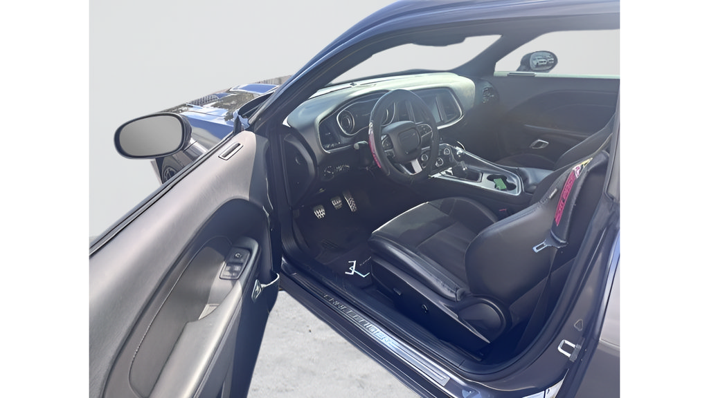 Used 2016 Dodge Challenger R/T Scat Pack w/ Leather Interior Group RWD image 11