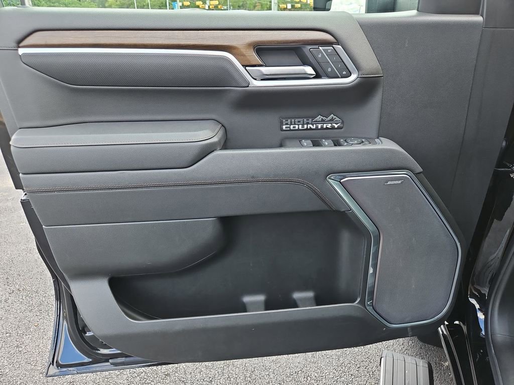 Certified 2025 Chevrolet Silverado 1500 High Country w/ High Country Premium Package AWD/4WD image 23
