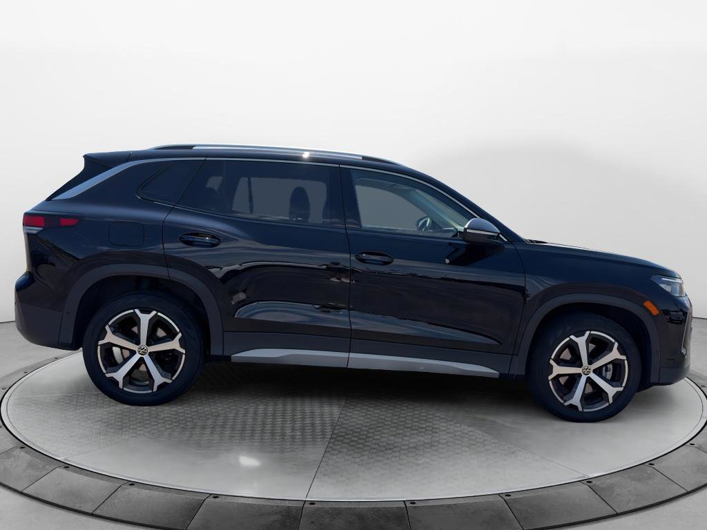 Used 2026 Volkswagen Tiguan SE AWD/4WD image 5