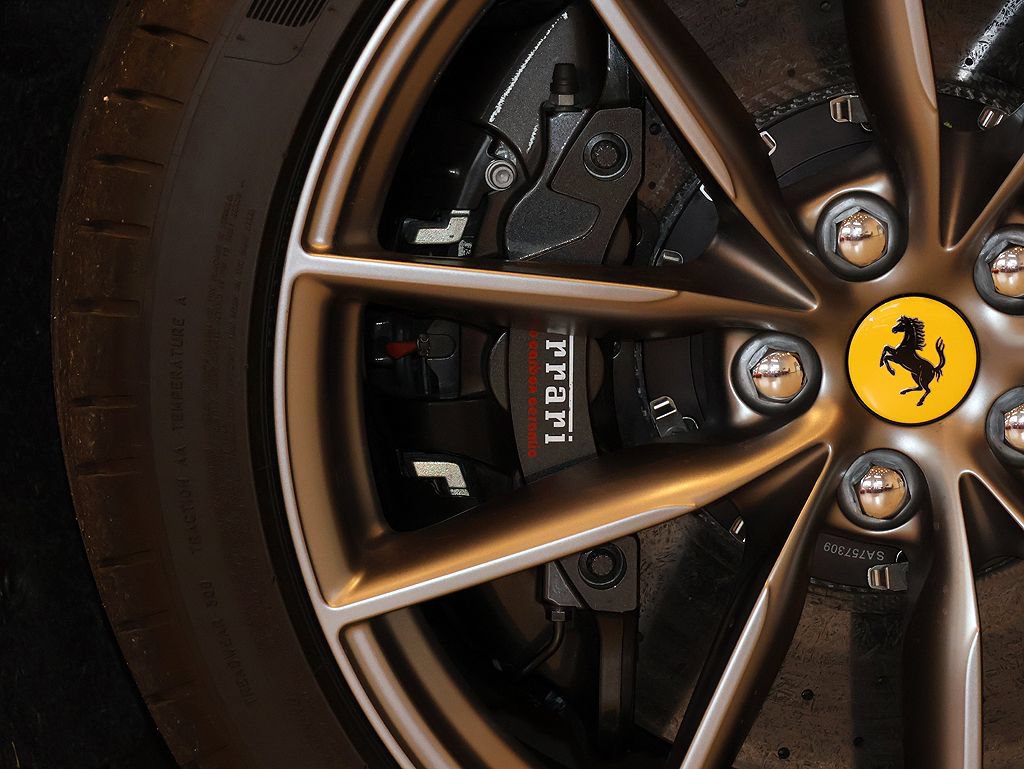 Certified 2023 Ferrari 812 GTS RWD image 13