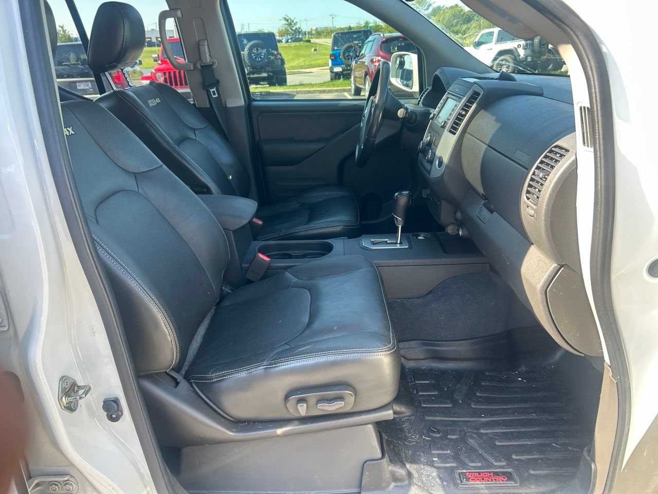 Used 2020 Nissan Frontier PRO-4X AWD/4WD image 16