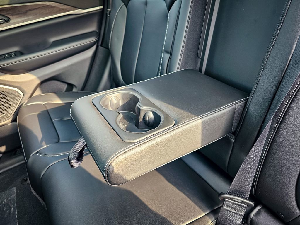 New 2026 Jeep Grand Cherokee Limited image 33