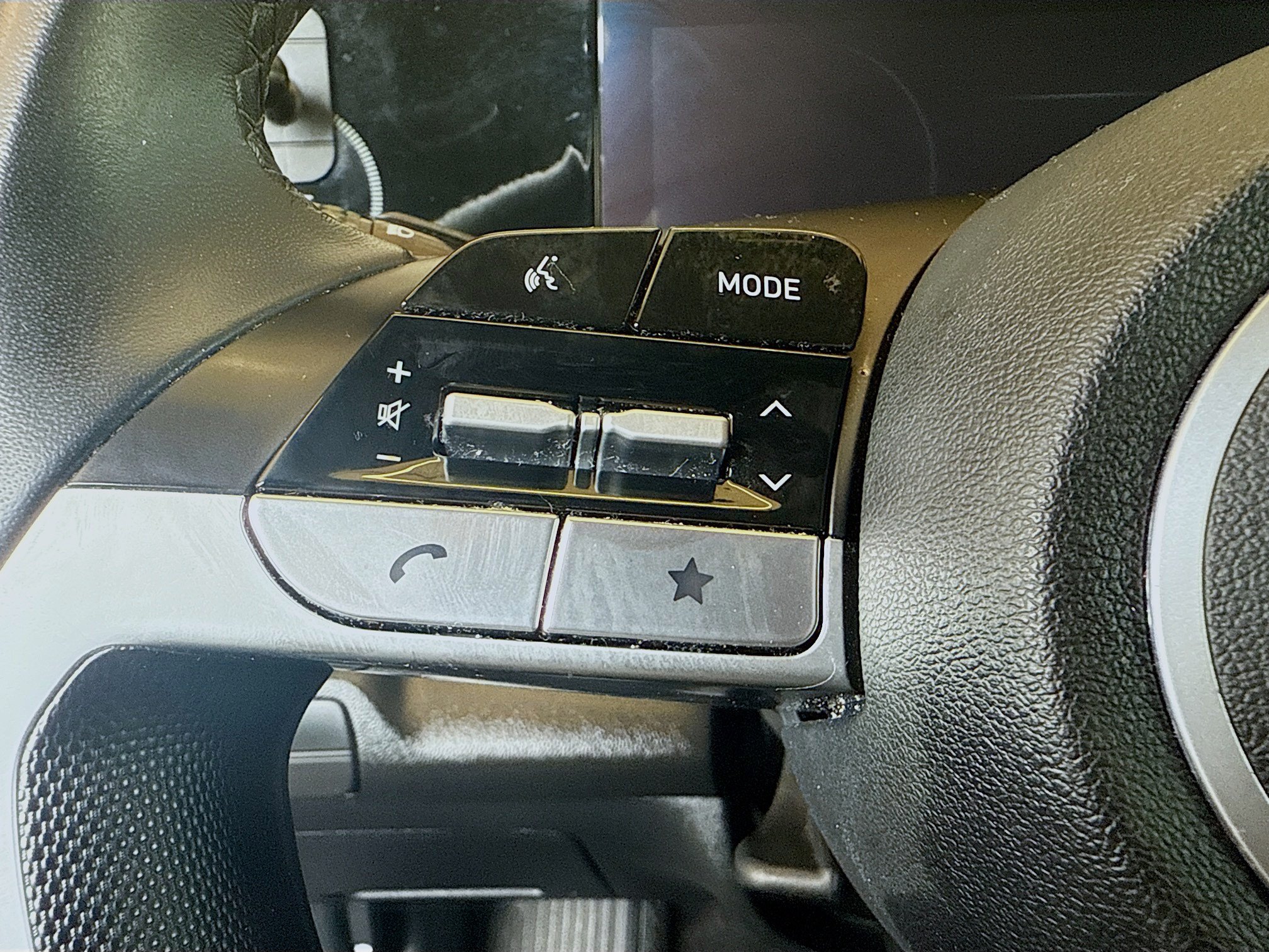 Certified 2026 Hyundai Elantra SEL Sport FWD image 36