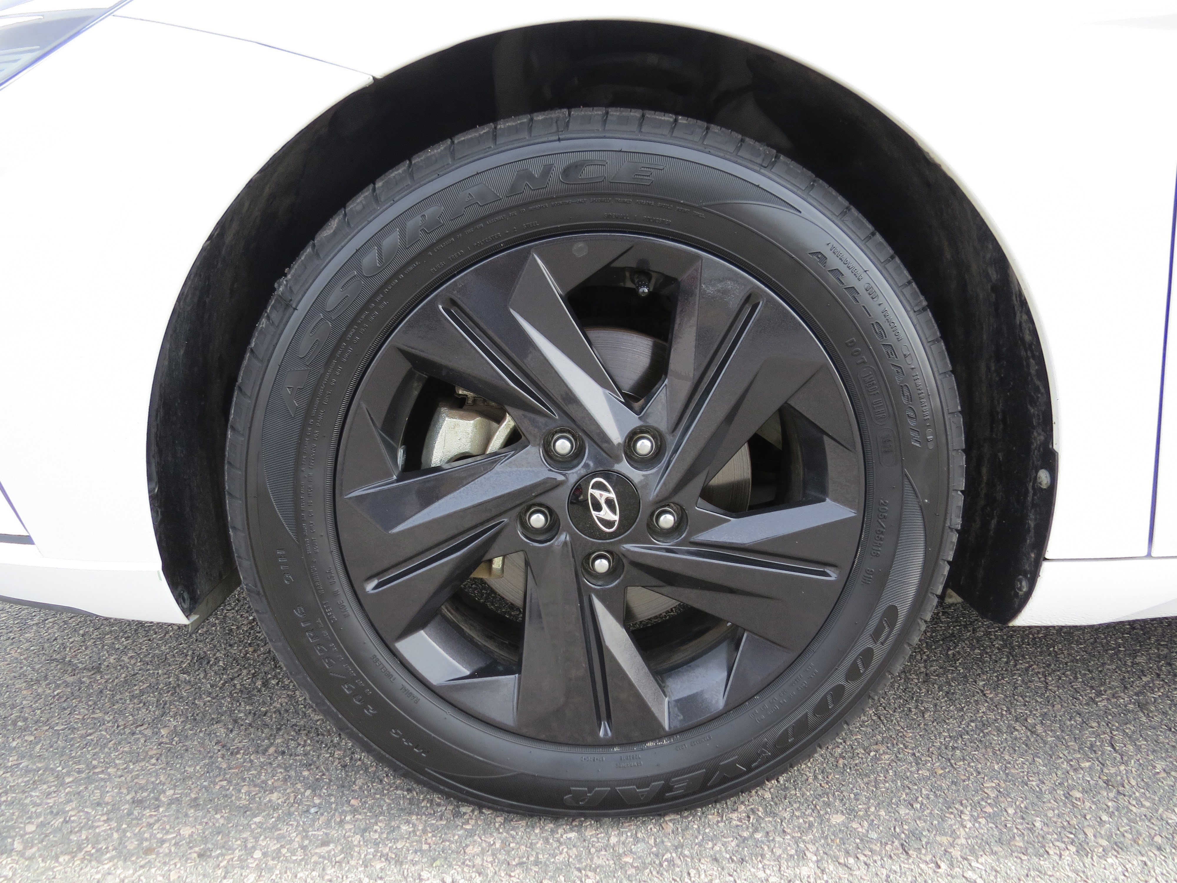 Used 2023 Hyundai Elantra SEL image 13