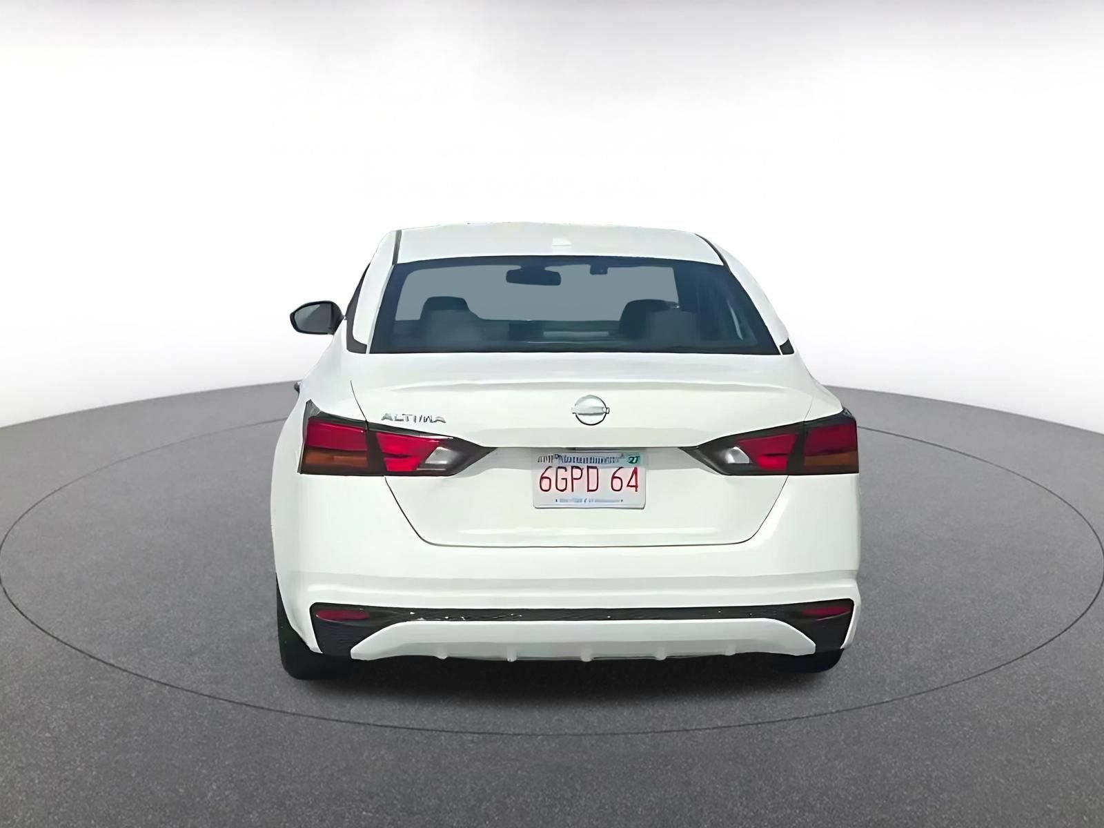 Used 2025 Nissan Altima 2.5 SV FWD image 10