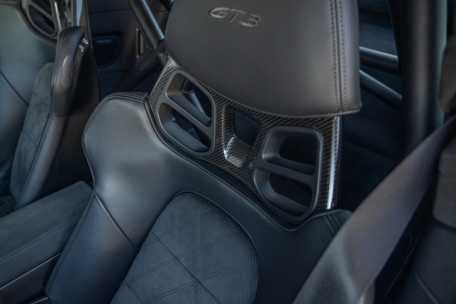Used 2022 Porsche 911 GT3 image 37