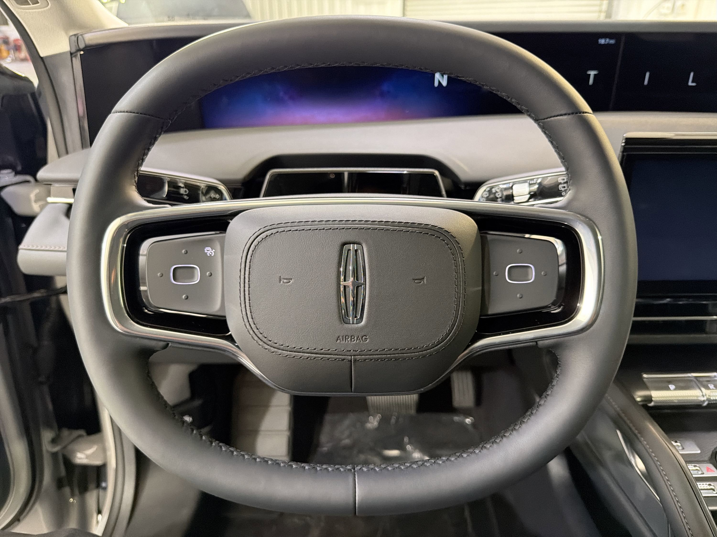 New 2026 Lincoln Nautilus Premier AWD/4WD image 13